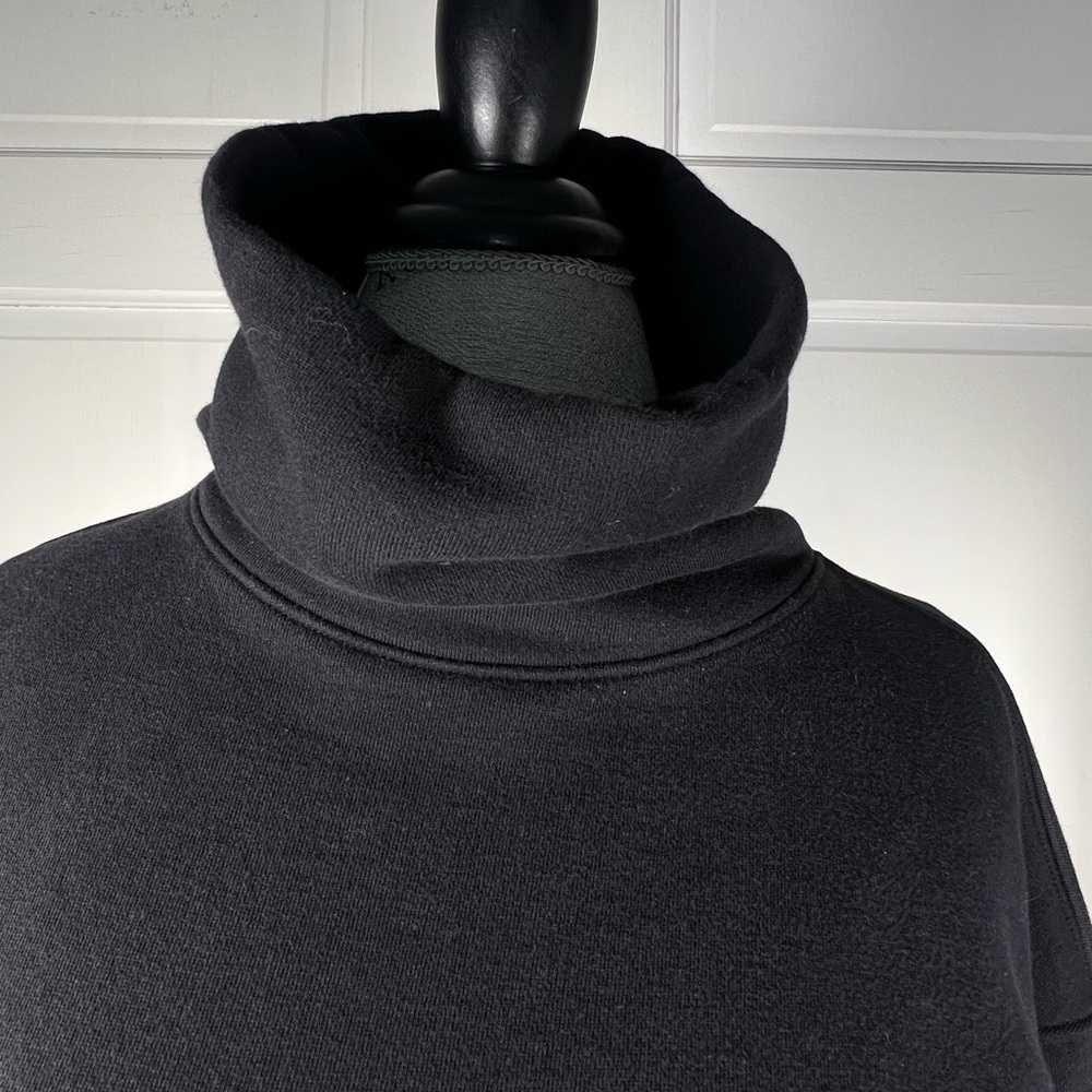 Athleta 24/7 Funnel Neck Sweatshirt Black Side Slits Inside Fleece Size Small - Picture 6 of 9